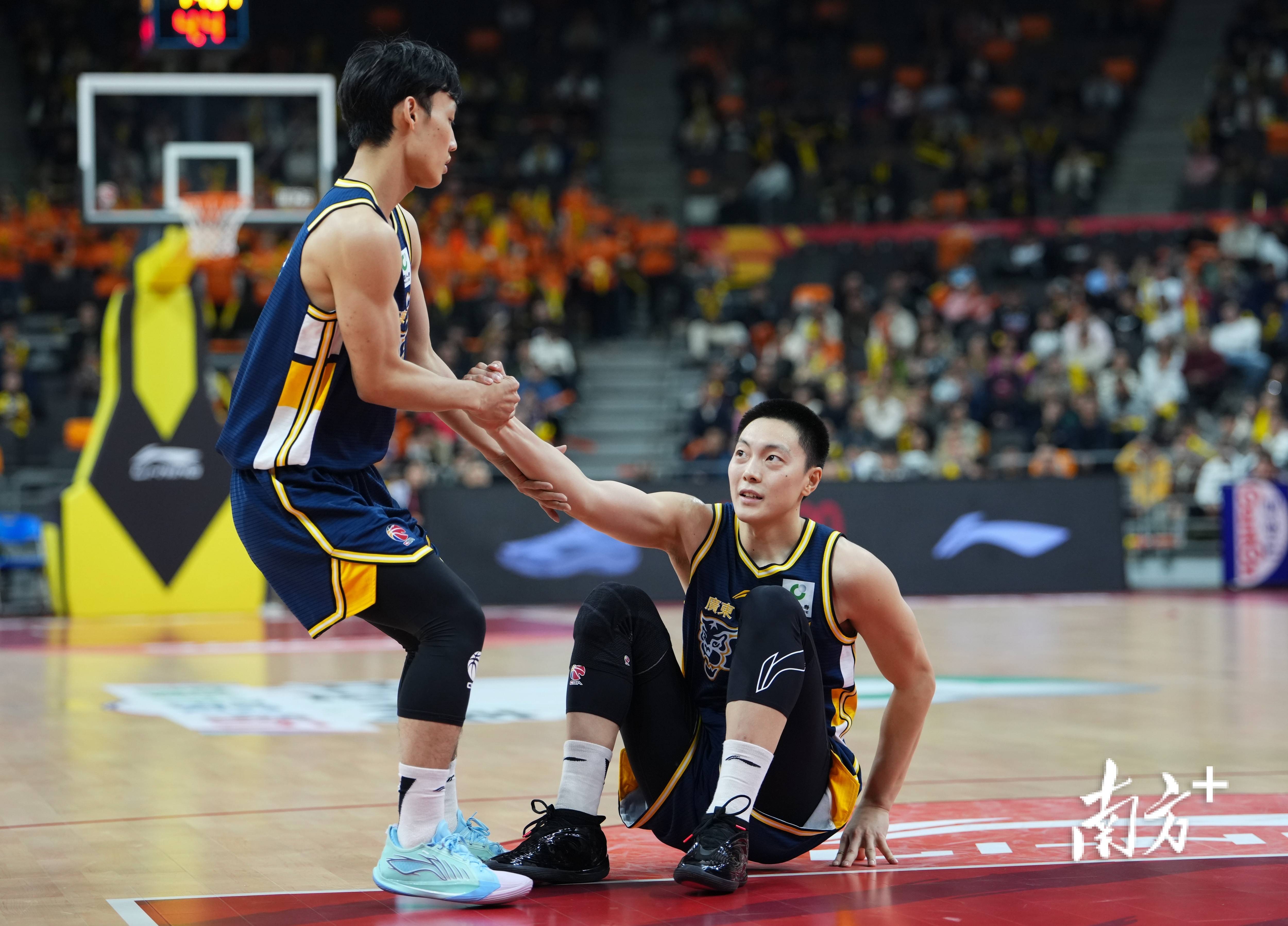 乐动网址-关于广厦男篮围绕意大利杯完成体检关键时刻洛杉矶湖人豪取连胜之后，清晨广东宏远调整名单以备欧超杯的信息